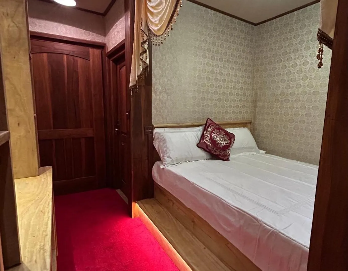 Mahaeliya Rock Castle Villa Nuwara Eliya